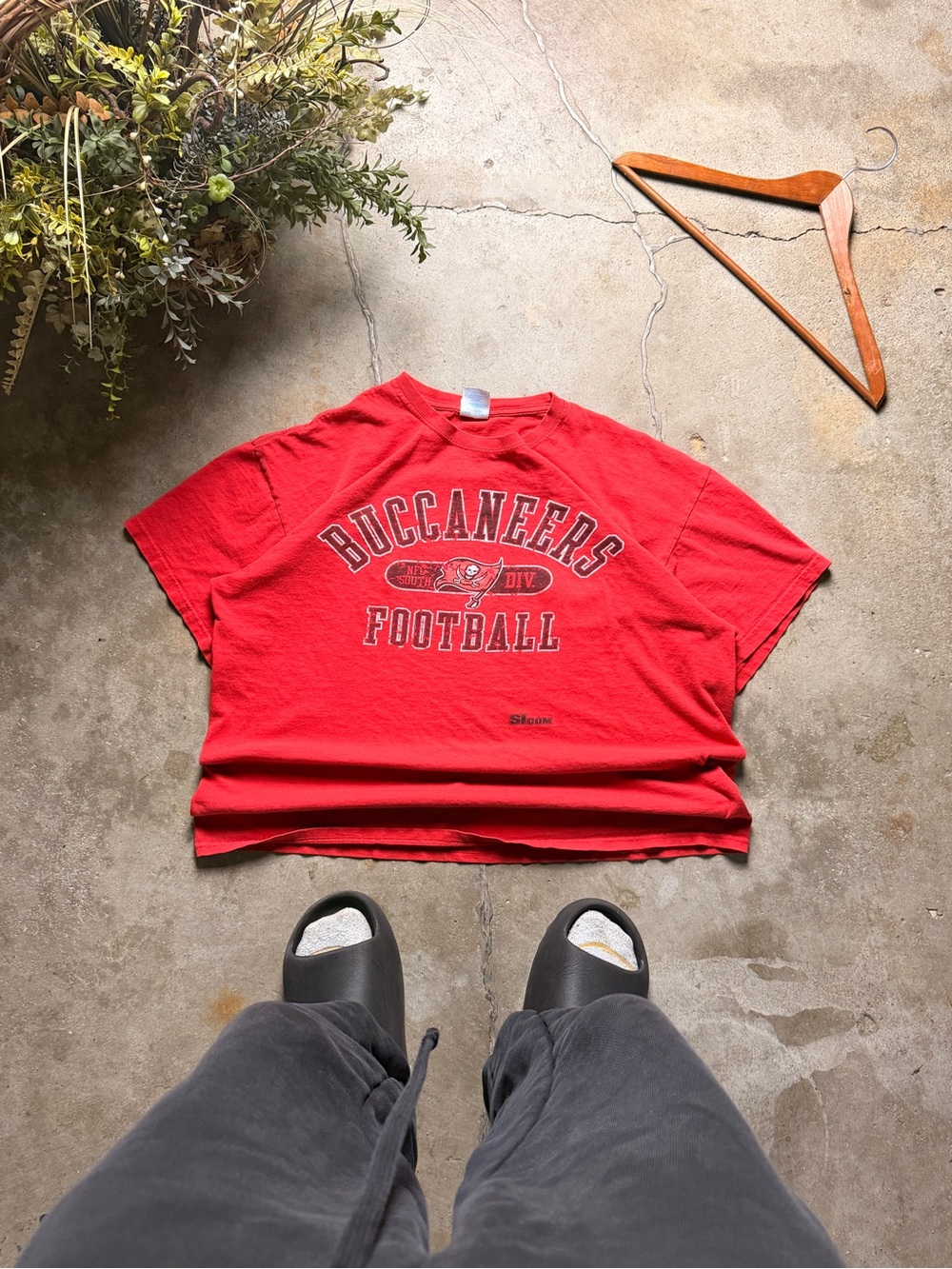 Gildan Red Buccaneers Football Graphic Tee